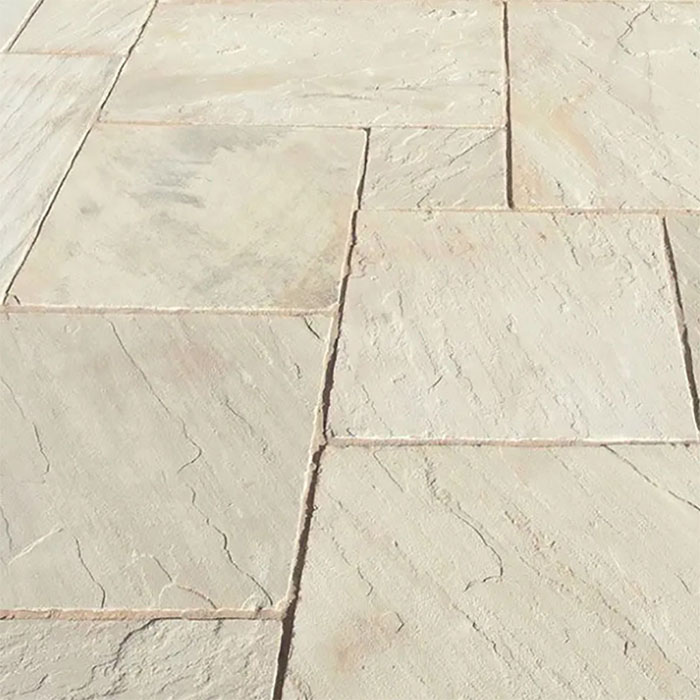 Classic Honeymead sandstone patio slabs